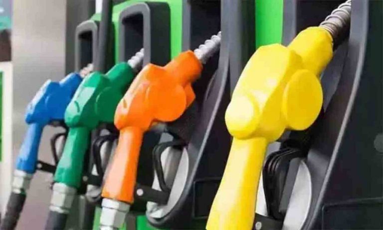 Today Petrol Price: सबसे सस्ता दिल्ली और सबसे महंगा मुंबई में आज मिल रहा है वाहन ईंधन, अन्य शहरों के यह हैं रेट्स