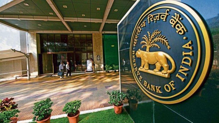 Reserve Bank अर्थव्यवस्था को और गाति देने के लिए वैसे ही बनाए रखे RBI रिवर्स रेपो रेट: SBI