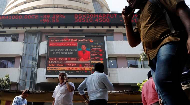 Stock Market Today :कारोबार के पहले दिन शेयर बाजार ने नीचे की ओर पकड़ी रफ्तार, सेंसेक्स में 400 अंक गिरावट, बड़ी कंपनियों के शेयर भी हुई प्रभावित