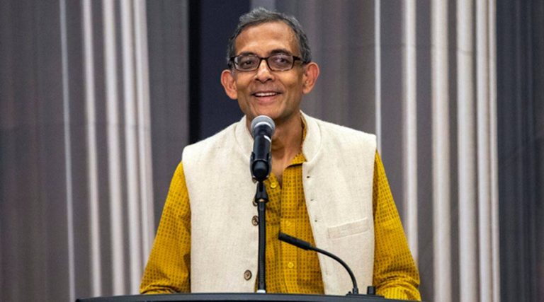 Nobel laureate Abhijit Banerjee भारत की अर्थव्यवस्था अभी भी 2019 के स्तर है नीचे: बनर्जी