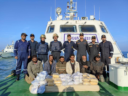 Gujarat ATS team arrests 6 Pakistanis with 77 kg of heroin worth Rs. 400 Crore