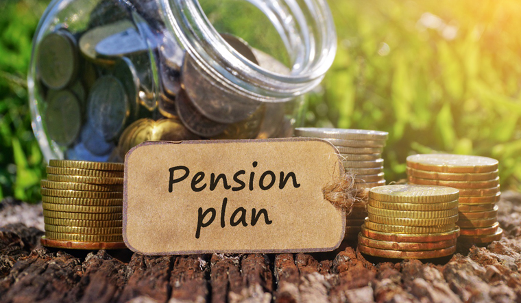 Pension Scheme: प्राइवेट नौकरी में भी पाना चाहते है रिटायरमेंट के बाद पेंशन, तो करे इस स्कीम में निवेश