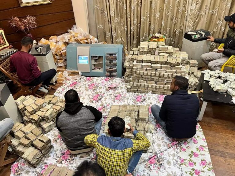 Income tax Raid: इत्र व्यवसायी पीयूष जैन के घर में रखी थी कर चोरी के करोड़ों रुपए की नकदी, मूल रूप से यहां के हैं निवासी