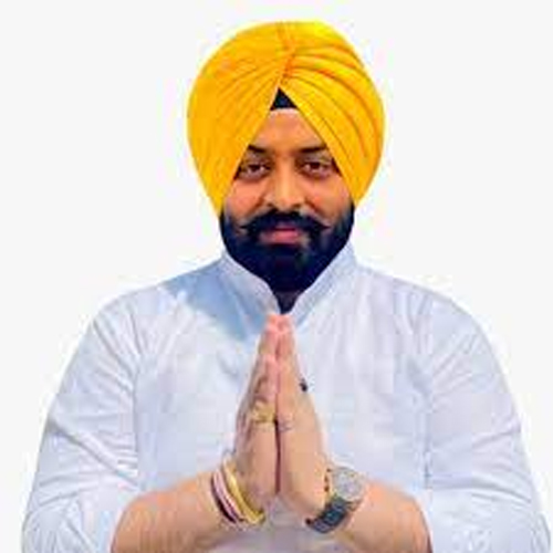 CM Channi welcomes AAP candidate from Ferozepur Rural constituency Ashu Banger