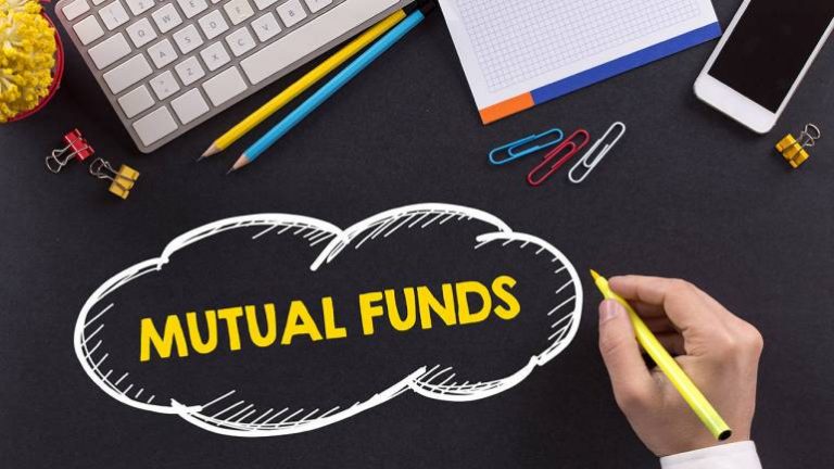 Mutual Funds की इस तकनीक को अपना कमा सकेंगे 15 साल में करोड़ो का फंड