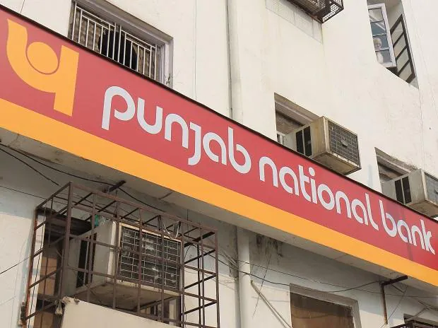 Punjab National Bank: पीएनबी ने अपनी वेबसाइट पर दी जानकारी, 15 जनवरी से इन सभी सर्विस पर लगेगा एक्स्ट्रा चार्ज