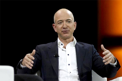 Happy Birthday Jeff Bezos पिता के गैराज से दुनिया की टॉप कंपनी अमेजन तक विश्वास और दृढ़ निश्चय से प्राप्त की कई सफलताएं