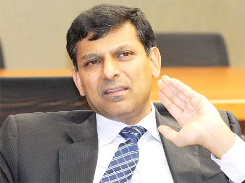 RBI Ex Governor Statement सरकार को अर्थव्यवस्था के के-आकार के पुनरुद्धार को रोकने के लिए और उपाय करने की जरूरत : रघुराम राजन