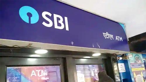 ATM Fraud एसबीआई ने किया Alert, कैश निकालते समय धोखाधड़ी से बचना है तो ओटीपी बेस्ड ट्रांजेक्शन करें