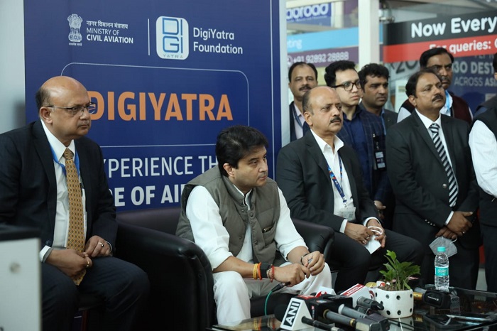 DigiYatra: हवाई अड्डे पर यात्रियों को कागज रहित मिलेगा प्रवेश,चेहरा ही ‘बोर्डिंग पास’, दिल्ली के अलावा इन एयरपोर्ट पर डिजियात्रा की सुविधा की गई शुरू